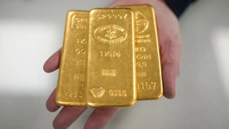 Gold price slips below $4,000 for first time since July 20