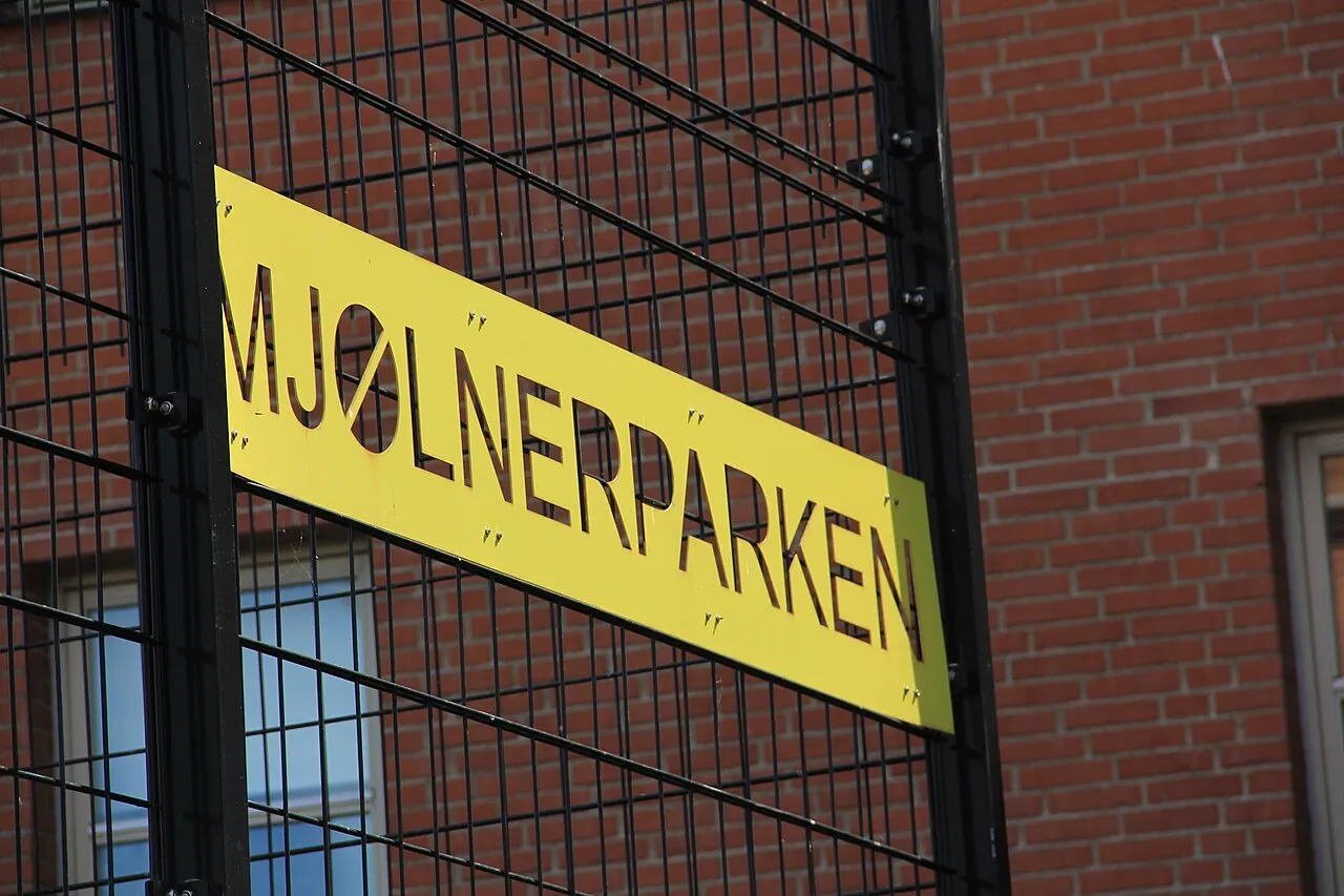 Mjølnerparken: Copenhagen housing estate challenges government upgrade plans