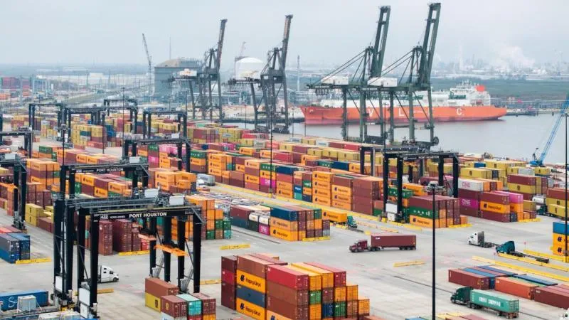 U.S. imposes 50% import duties on goods from Canada