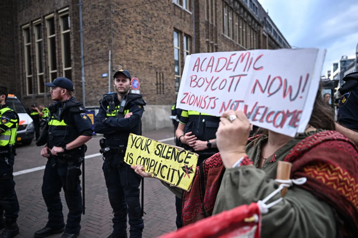 New Low: TivoliVredenburg Cancels Student Debate Because of Israeli Participants